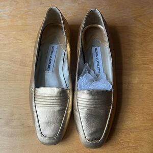 Gloria Vanderbilt Vintage Gold Flats